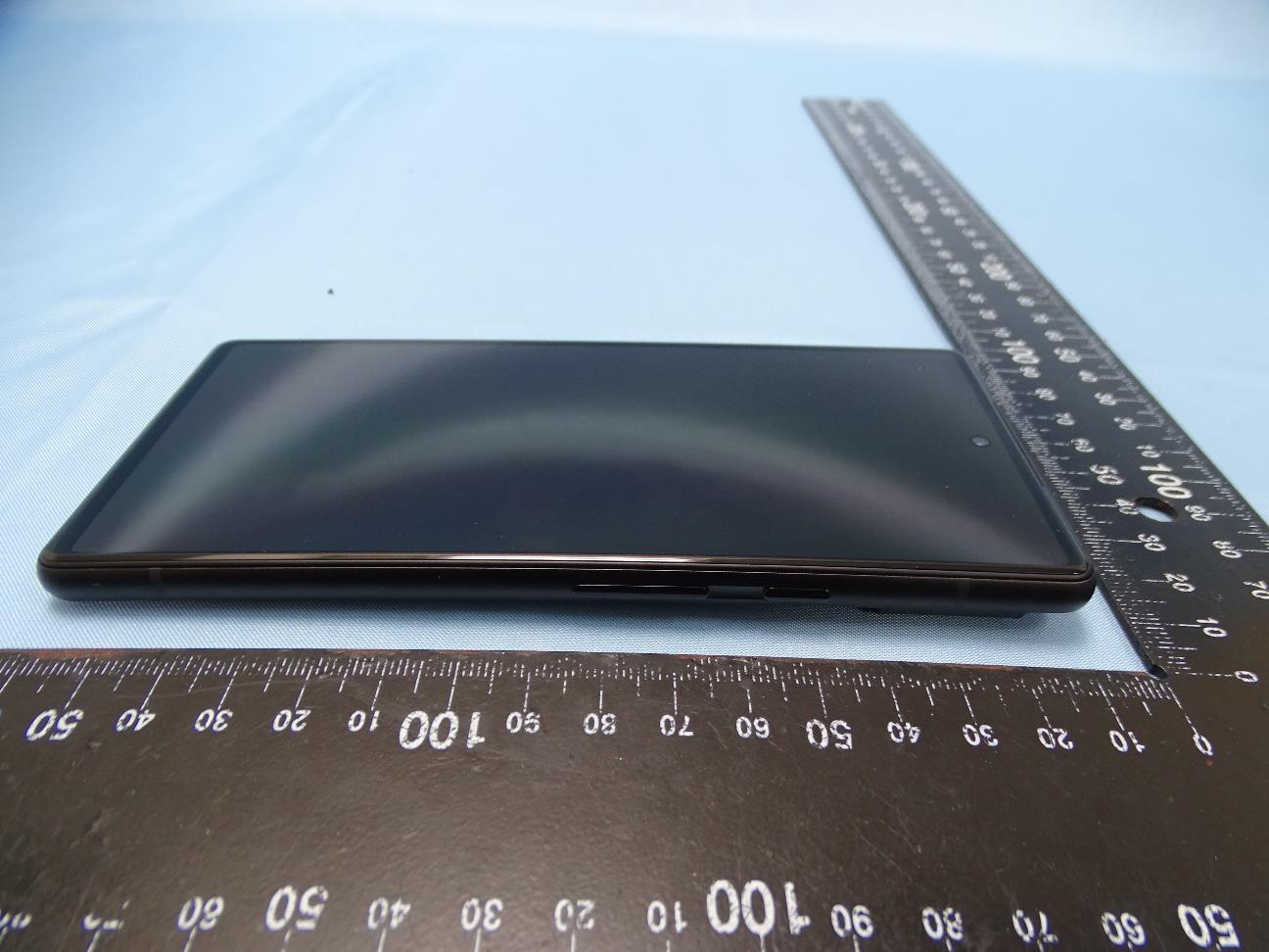 Google G9S9B external FCC photo from External Photos p. 6