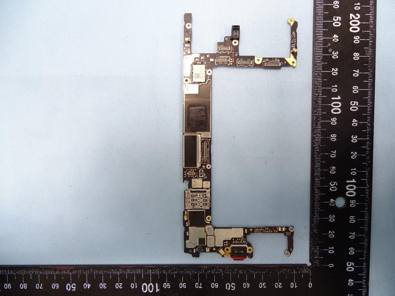 Google G9S9B internal FCC photo from Internal Photos p. 2