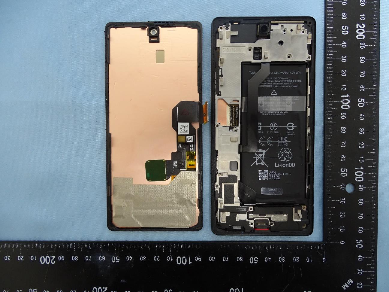 Google GB62Z internal FCC photo from Internal Photos p. 1