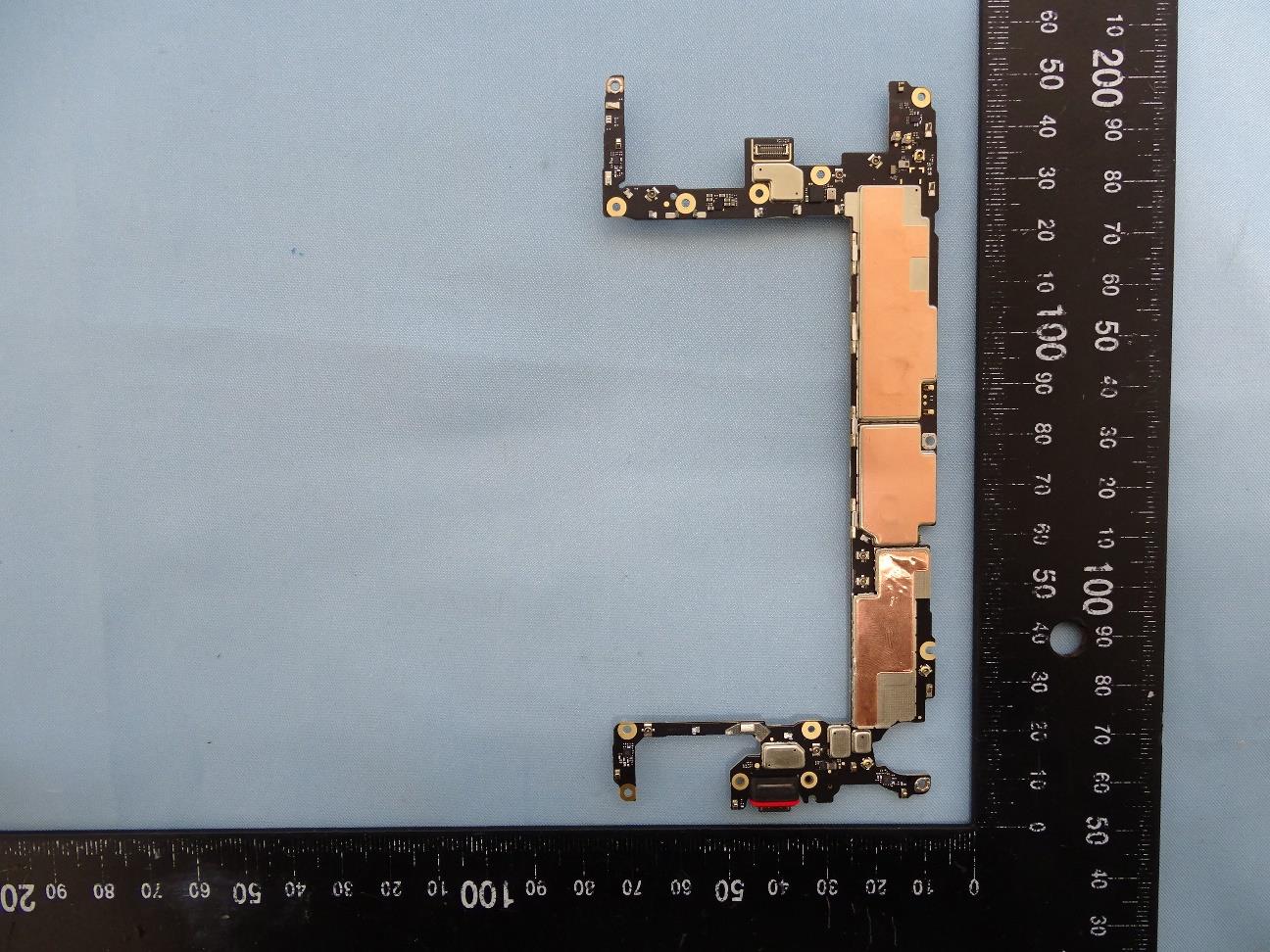 Google GB62Z internal FCC photo from Internal Photos p. 2