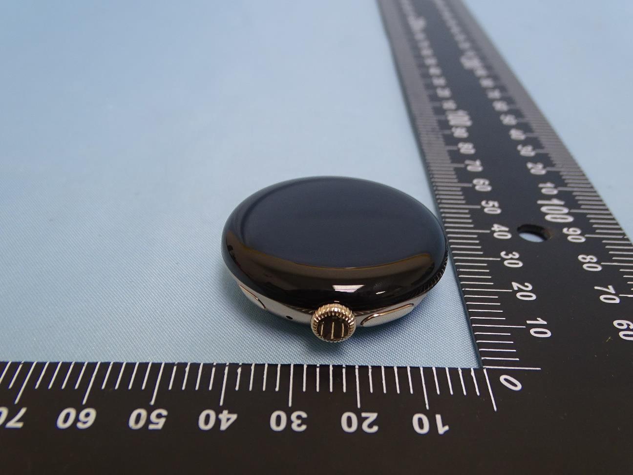 Google Pixel Watch 2 external FCC photo from External Photos p. 6