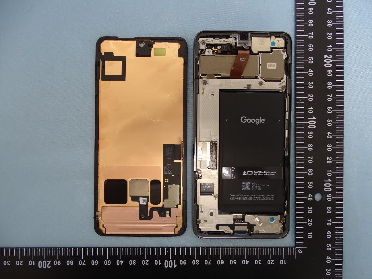 Google GC3VE internal FCC photo from Internal Photos p. 1