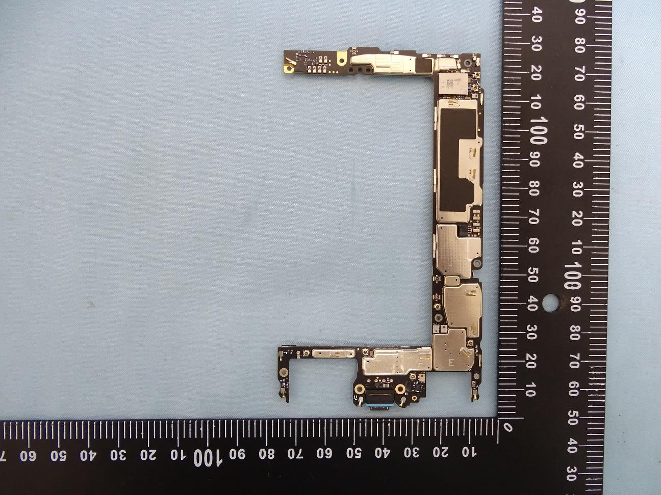 Google GC3VE internal FCC photo from Internal Photos p. 2