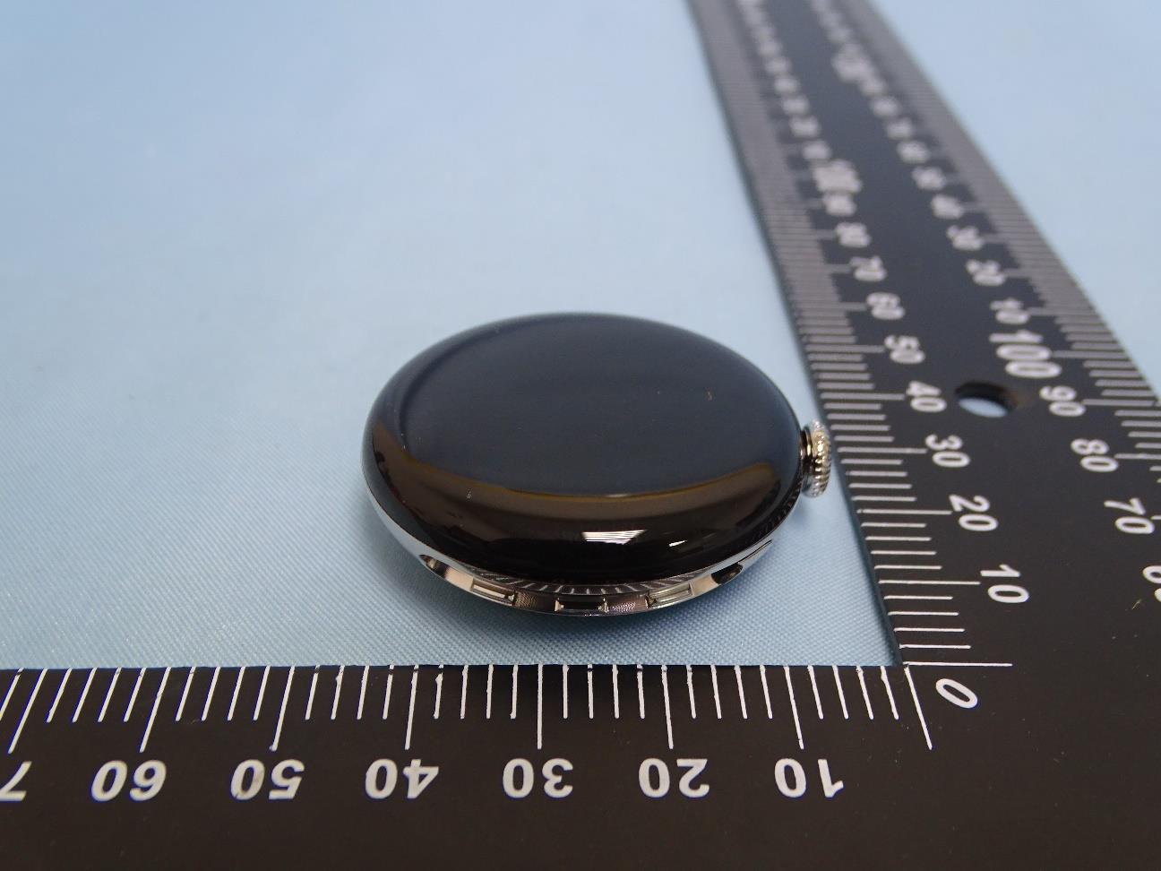 Google Pixel Watch 2 external FCC photo from External Photos p. 3