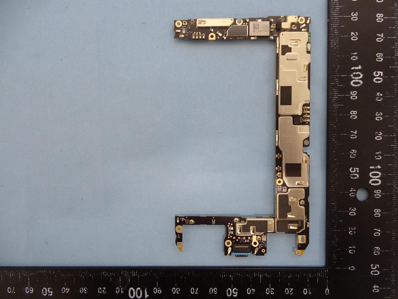 Google GE2AE internal FCC photo from Internal Photos p. 2