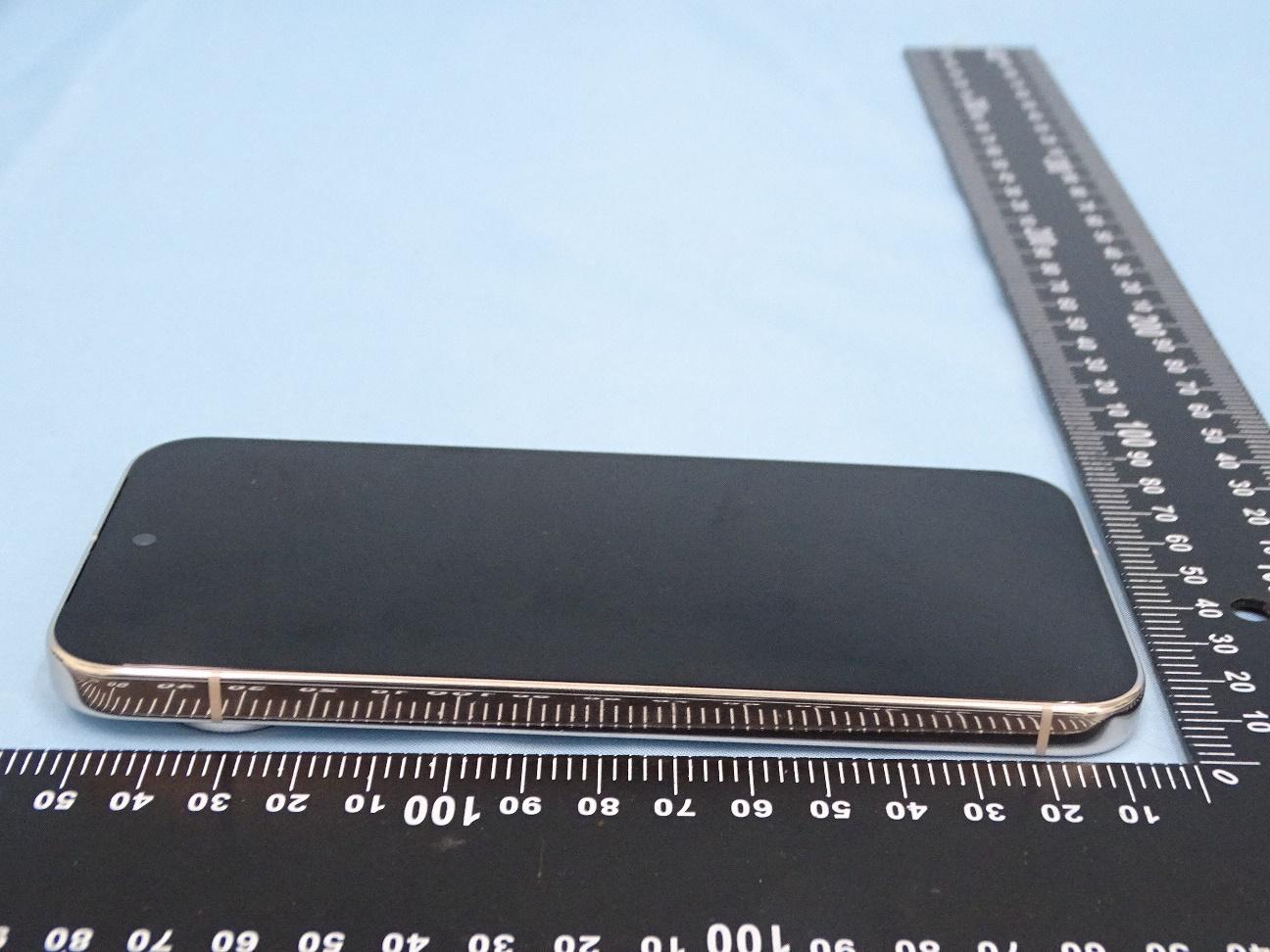Google Pixel 10 Pro external FCC photo from External Photos p. 4