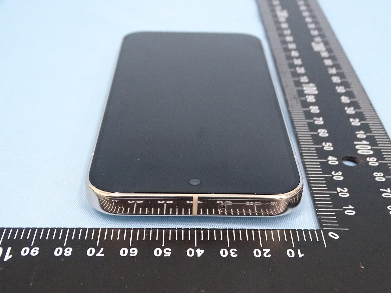 Google Pixel 10 Pro external FCC photo from External Photos p. 5