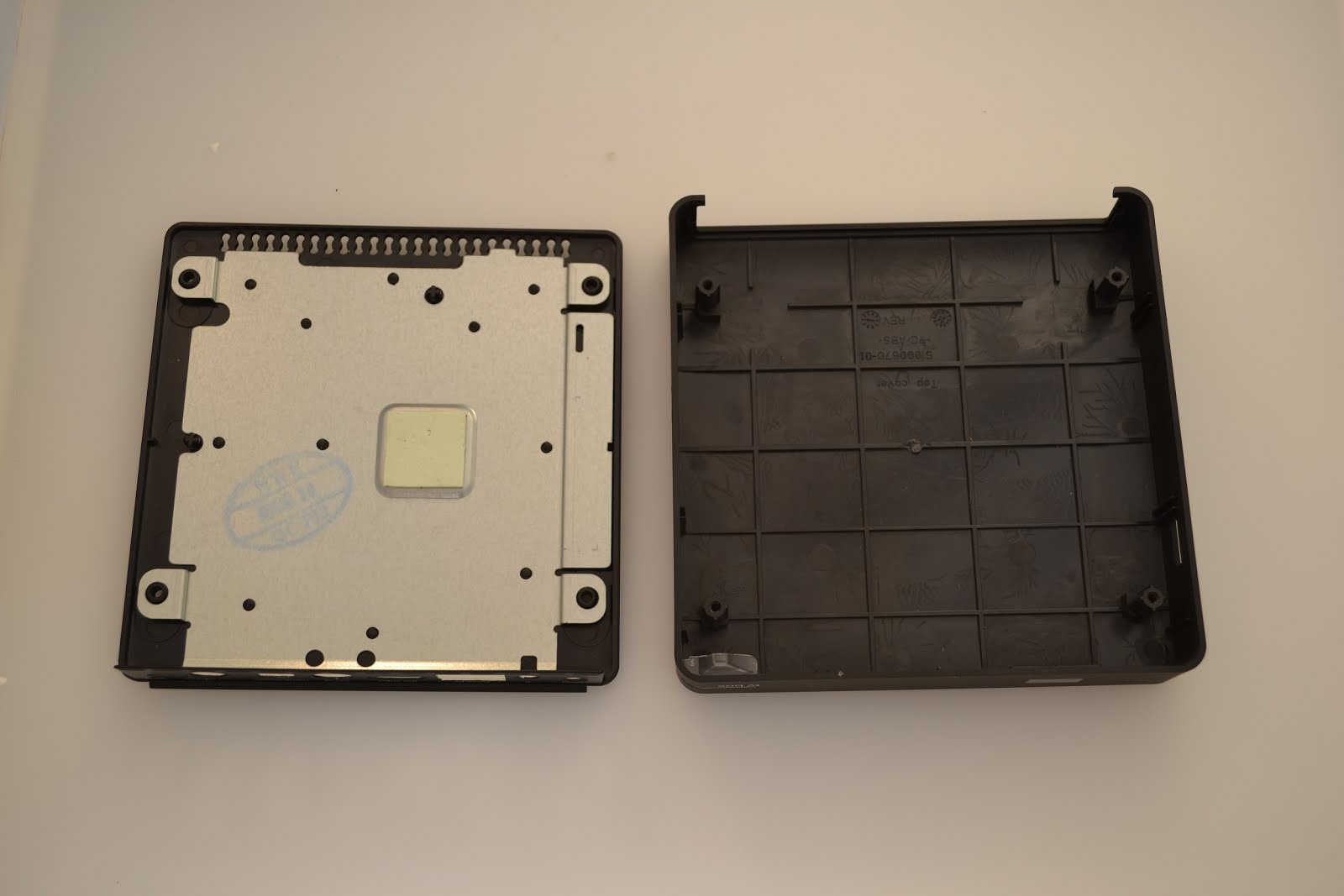 Google GFHD200 internal FCC photo from Internal Photos p. 1