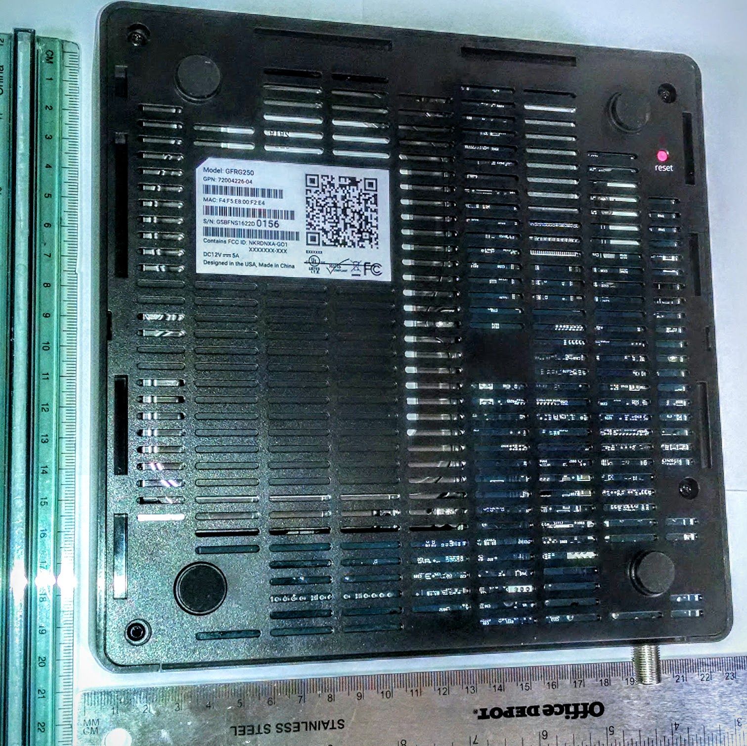 Google GFRG250 external FCC photo from External Photos p. 2