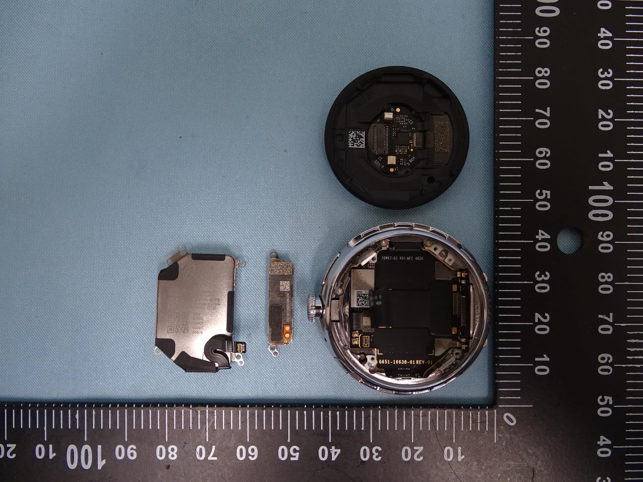 Google GHH4K internal FCC photo from Internal Photos p. 1