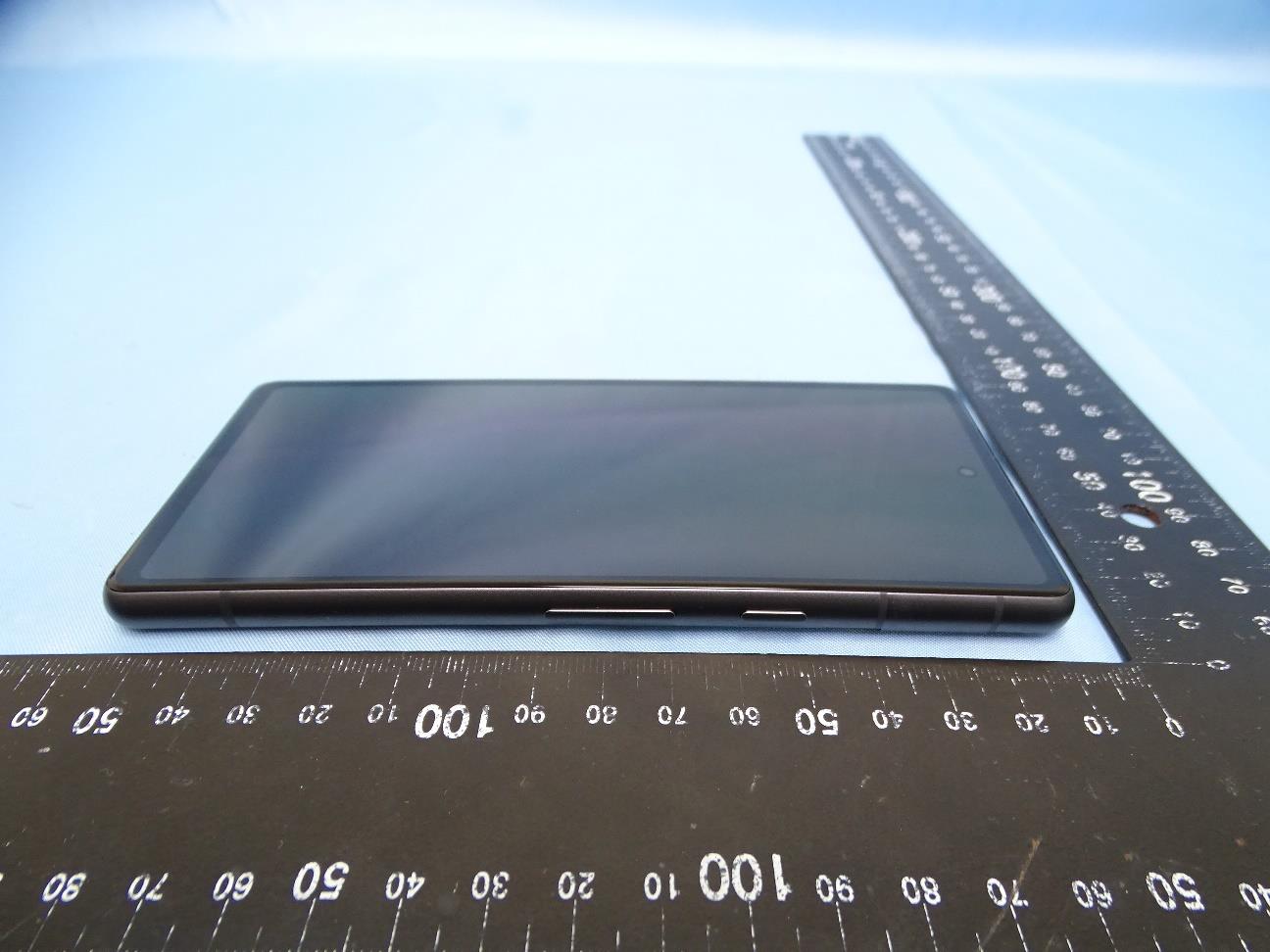 Google GHL1X external FCC photo from External Photos p. 6