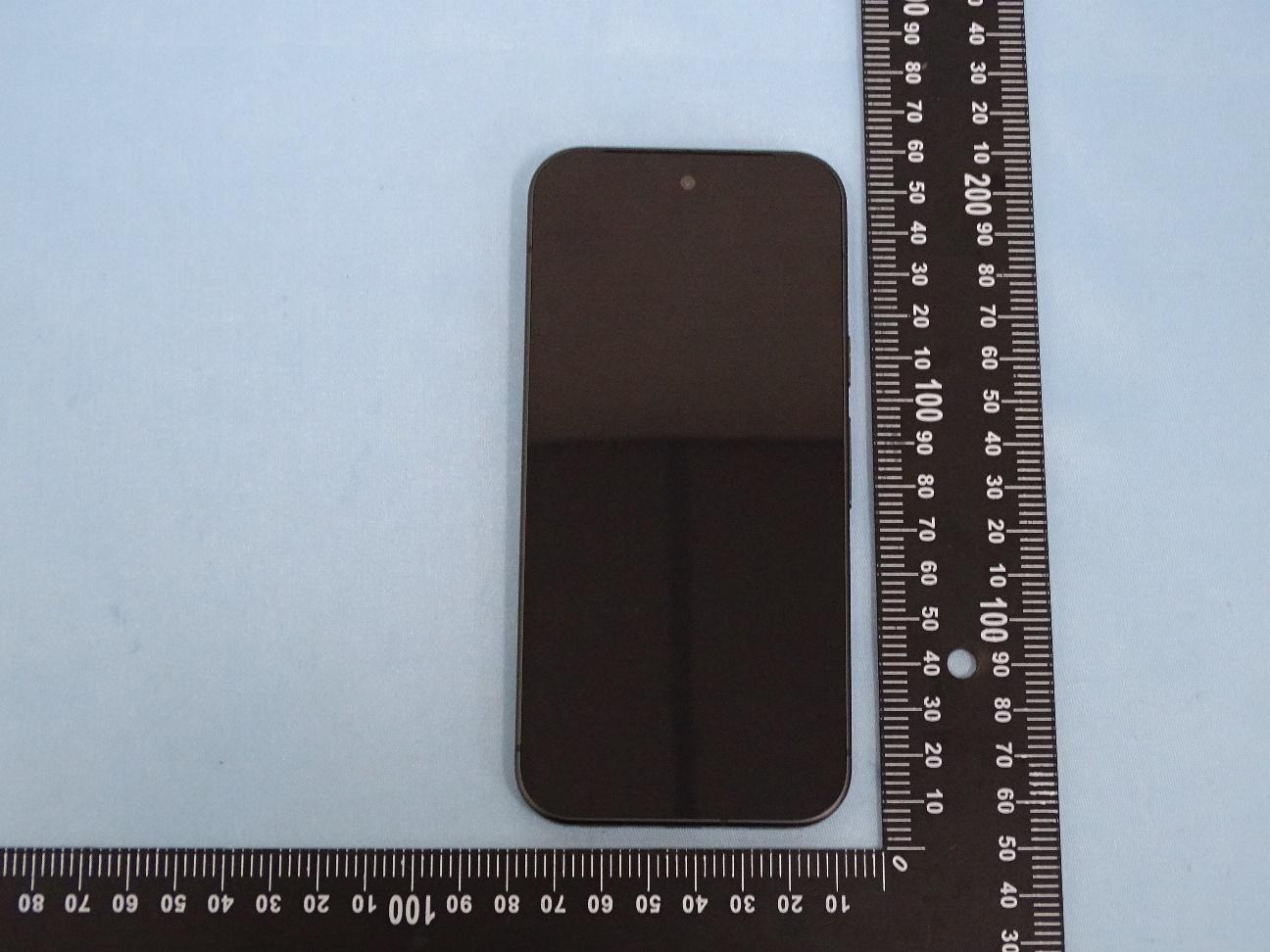 Google Pixel 10 external FCC photo from External Photos p. 1
