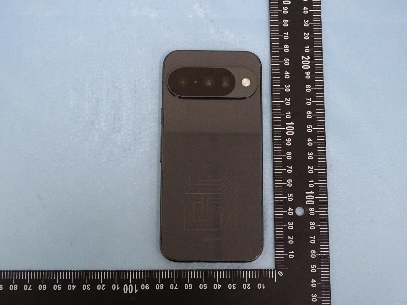Google Pixel 10 external FCC photo from External Photos p. 2