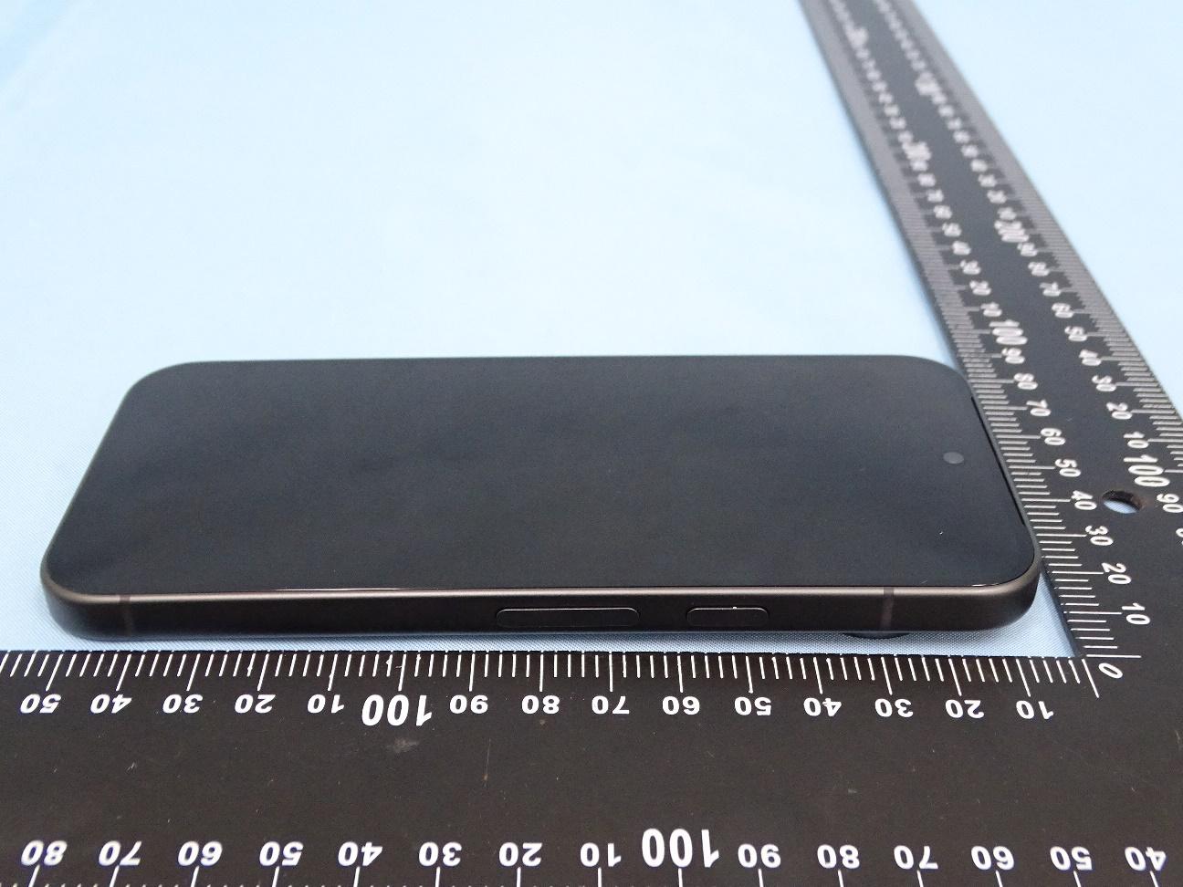 Google Pixel 10 external FCC photo from External Photos p. 6