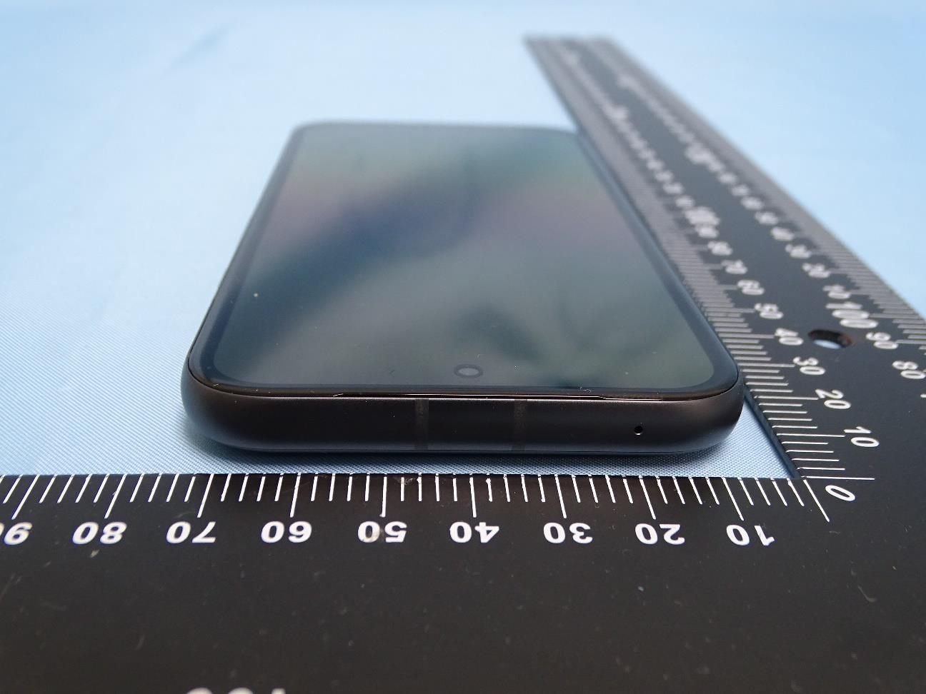 Google Pixel 8a external FCC photo from External Photos p. 5
