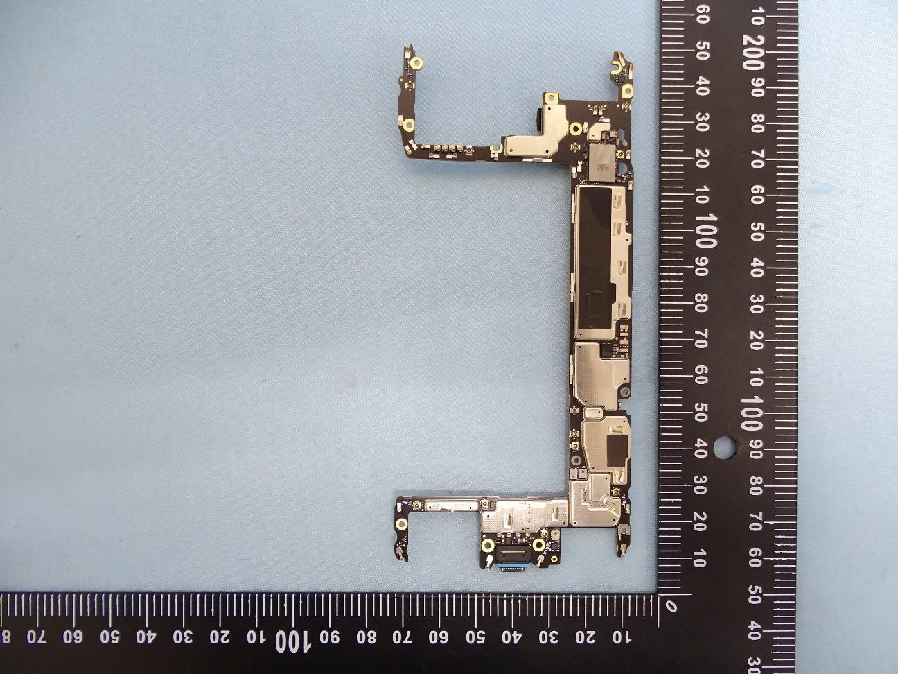 Google GPJ41 internal FCC photo from Internal Photos p. 2