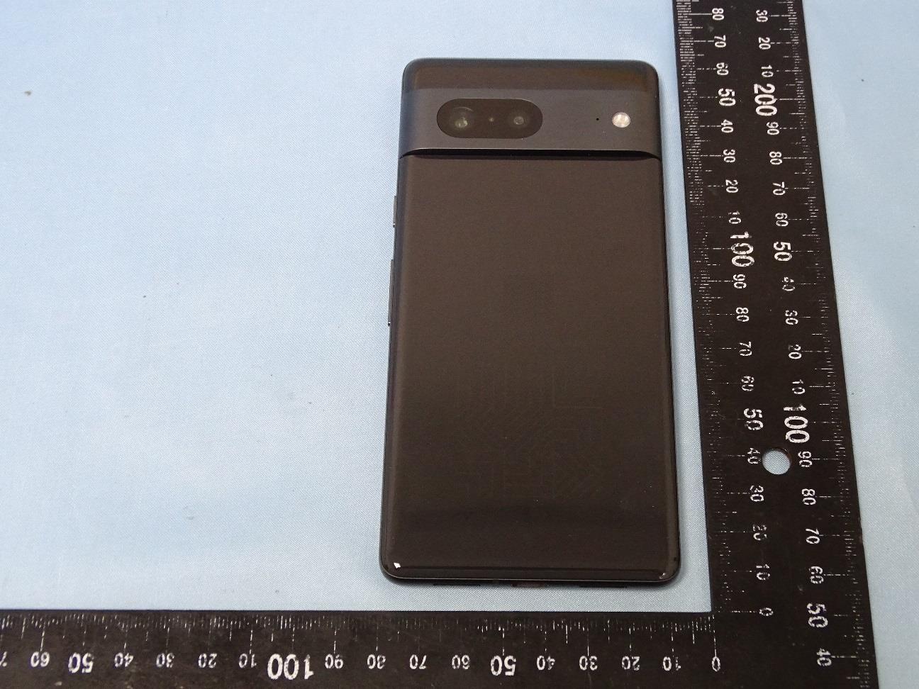 Google GQML3 external FCC photo from External Photos p. 2