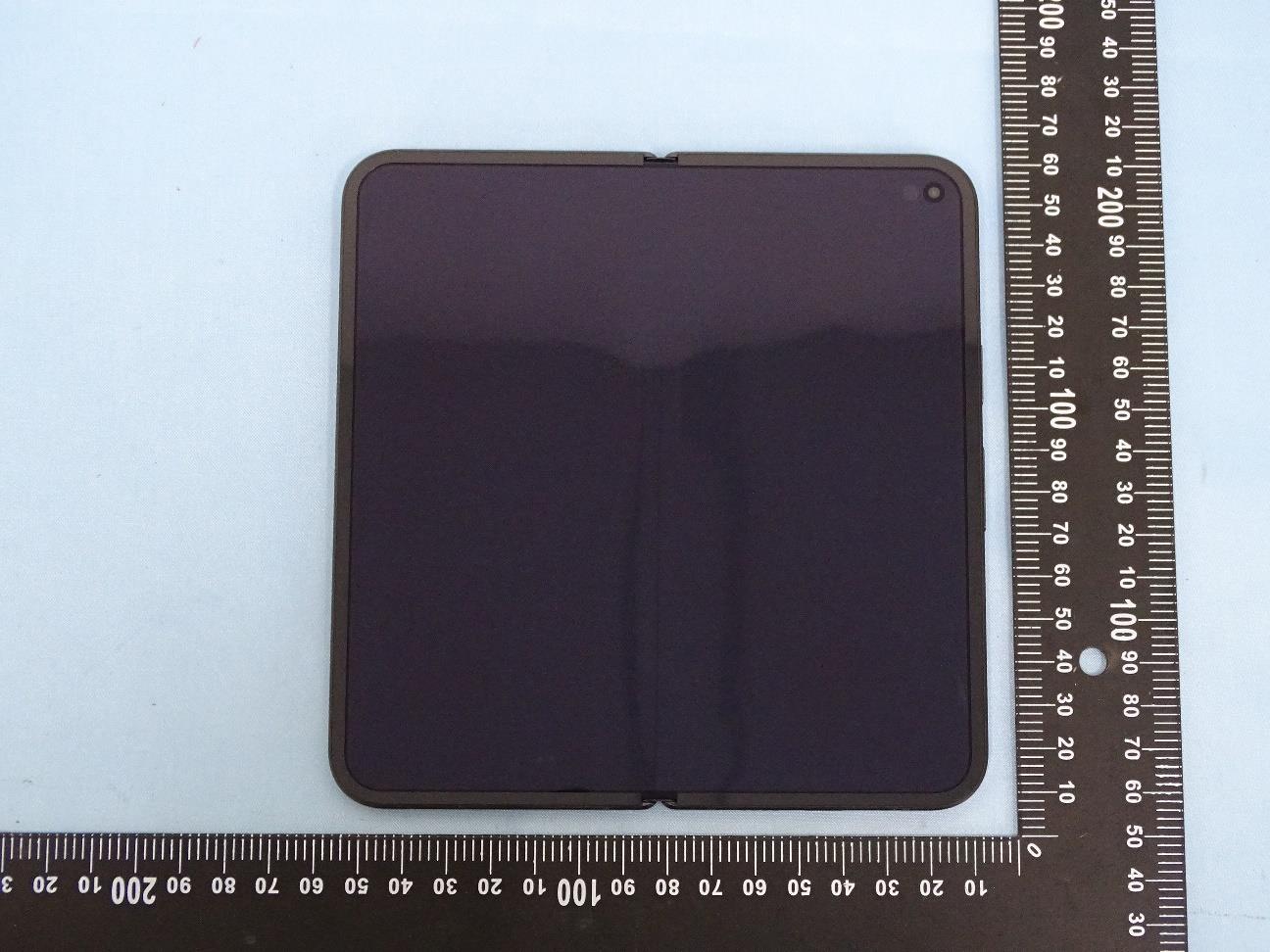 Google GU0NP external FCC photo from External Photos p. 1