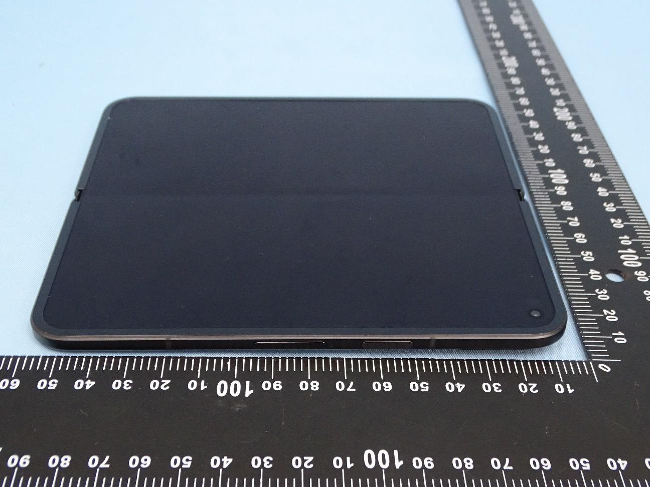 Google GU0NP external FCC photo from External Photos p. 6