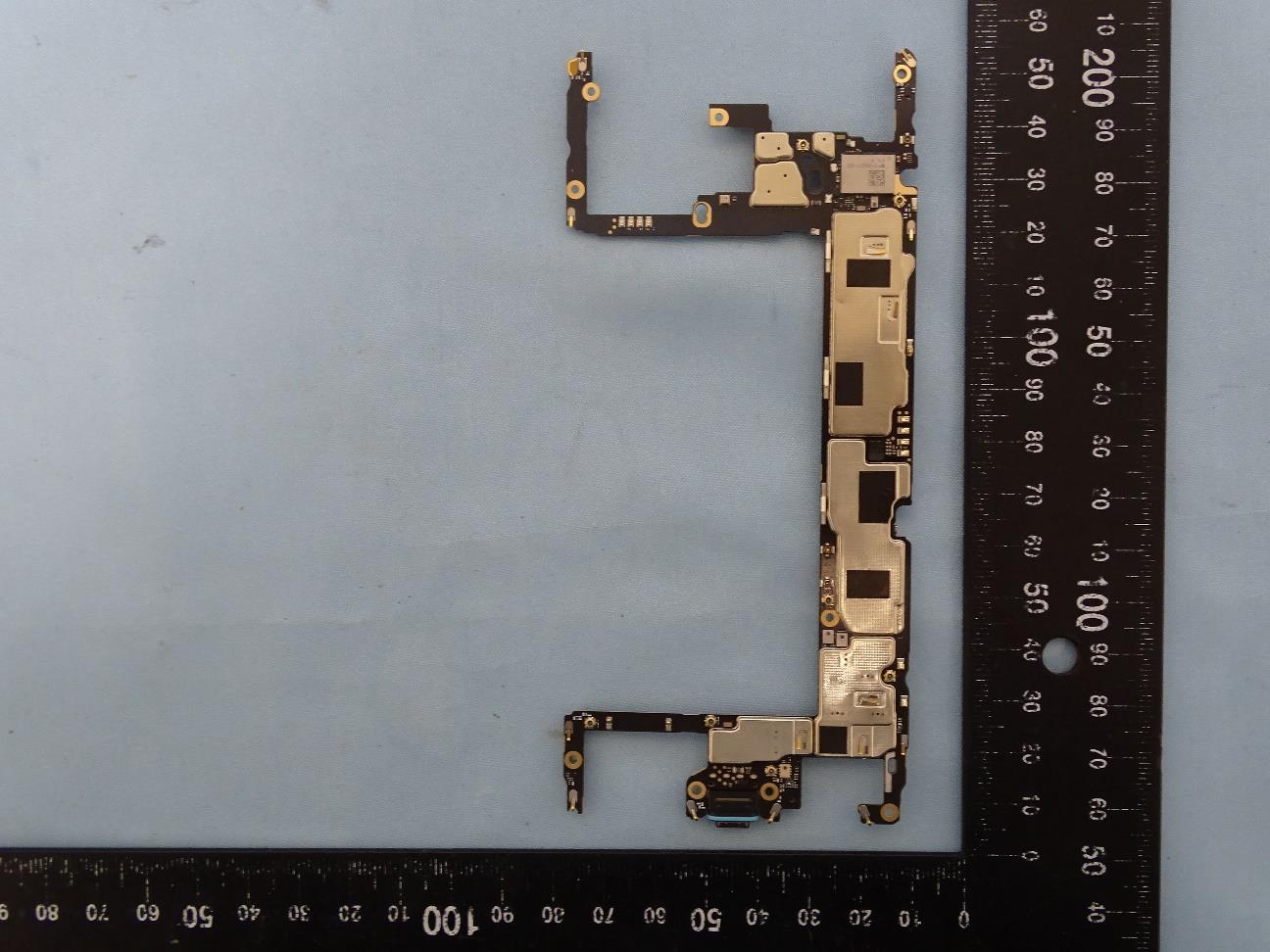 Google GVU6C internal FCC photo from Internal Photos p. 2