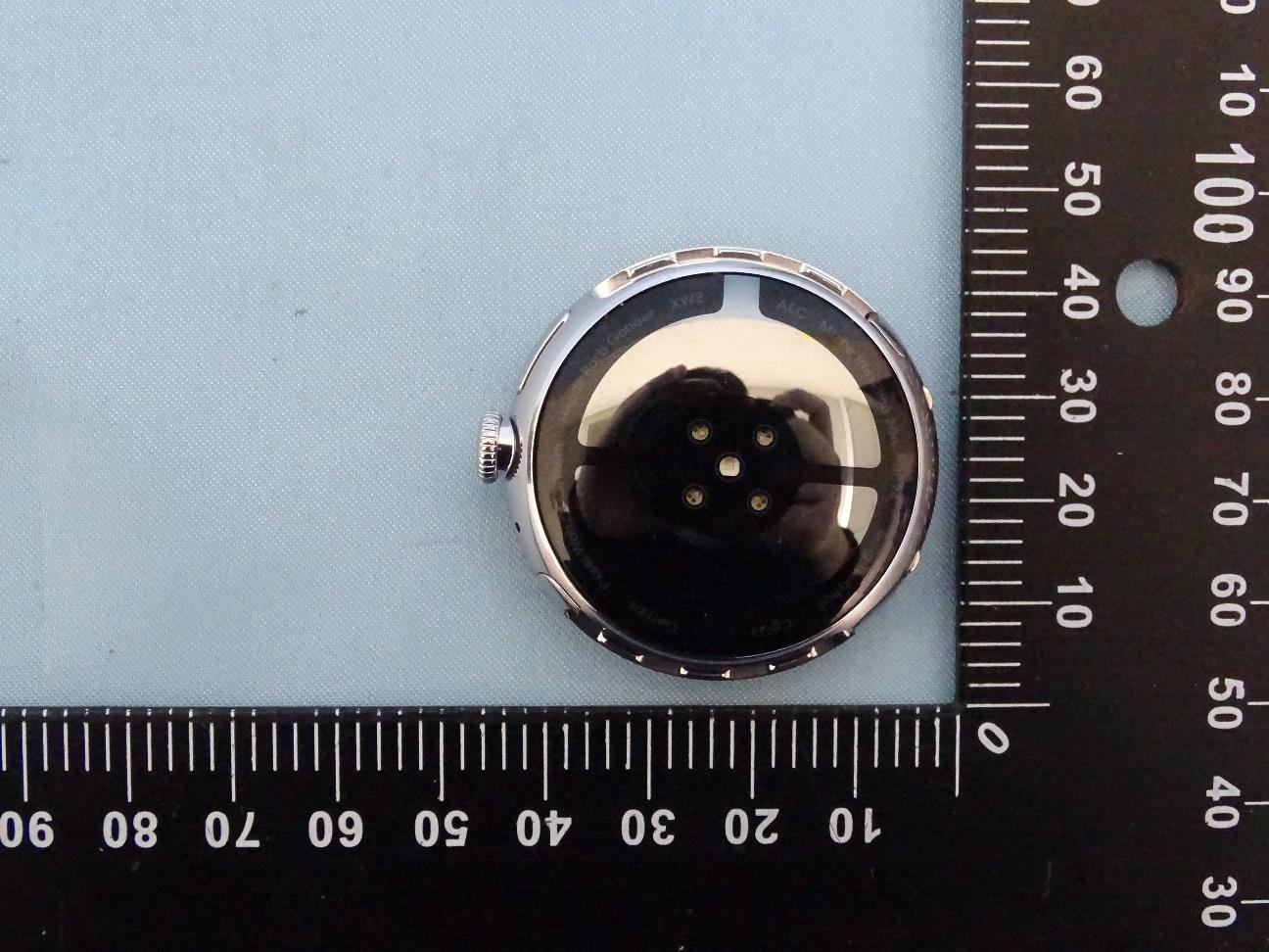 Google Pixel Watch 4 (41mm) external FCC photo from External Photos p. 2