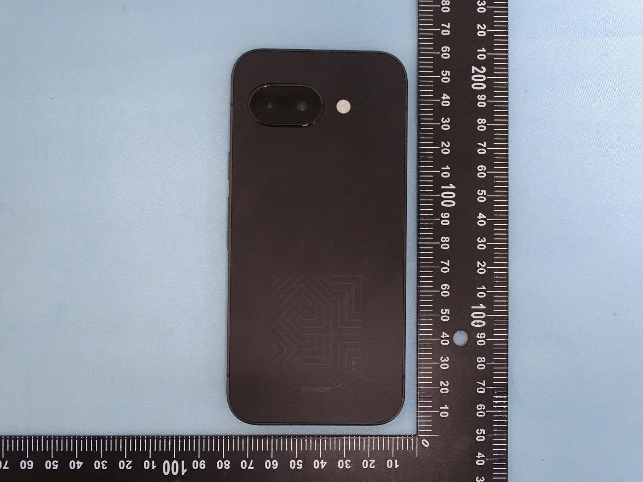 Google Pixel external FCC photo from External Photos p. 2