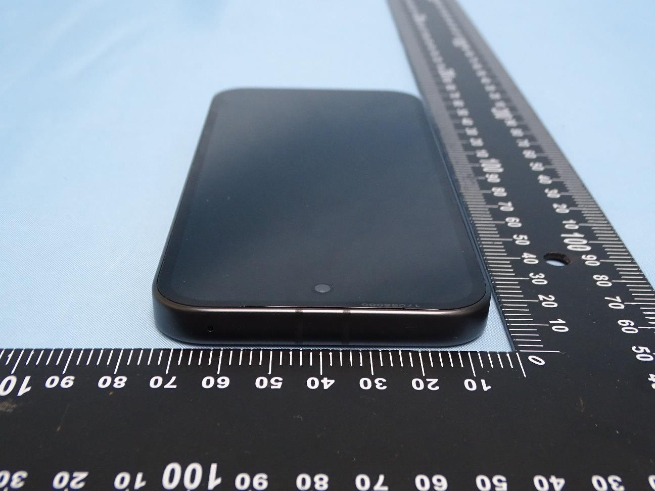 Google Pixel external FCC photo from External Photos p. 5