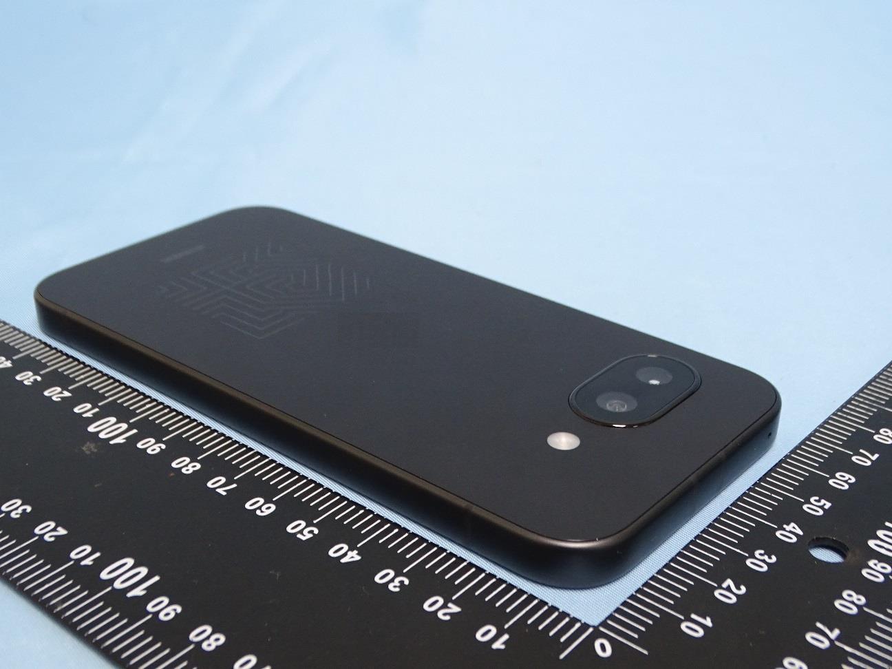 Google Pixel external FCC photo from External Photos p. 8