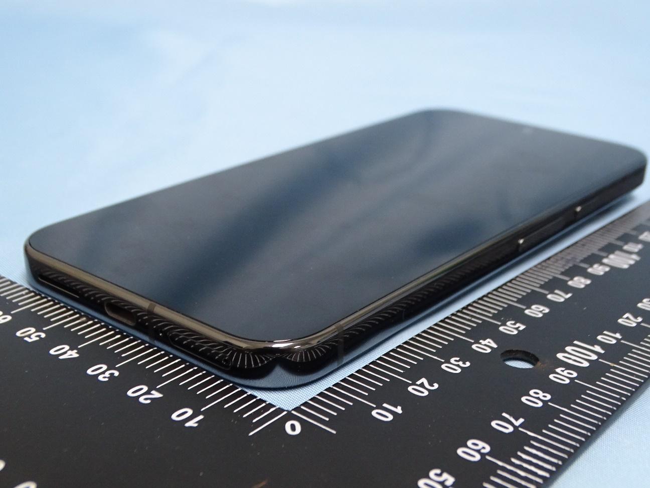 Google Pixel external FCC photo from External Photos p. 7