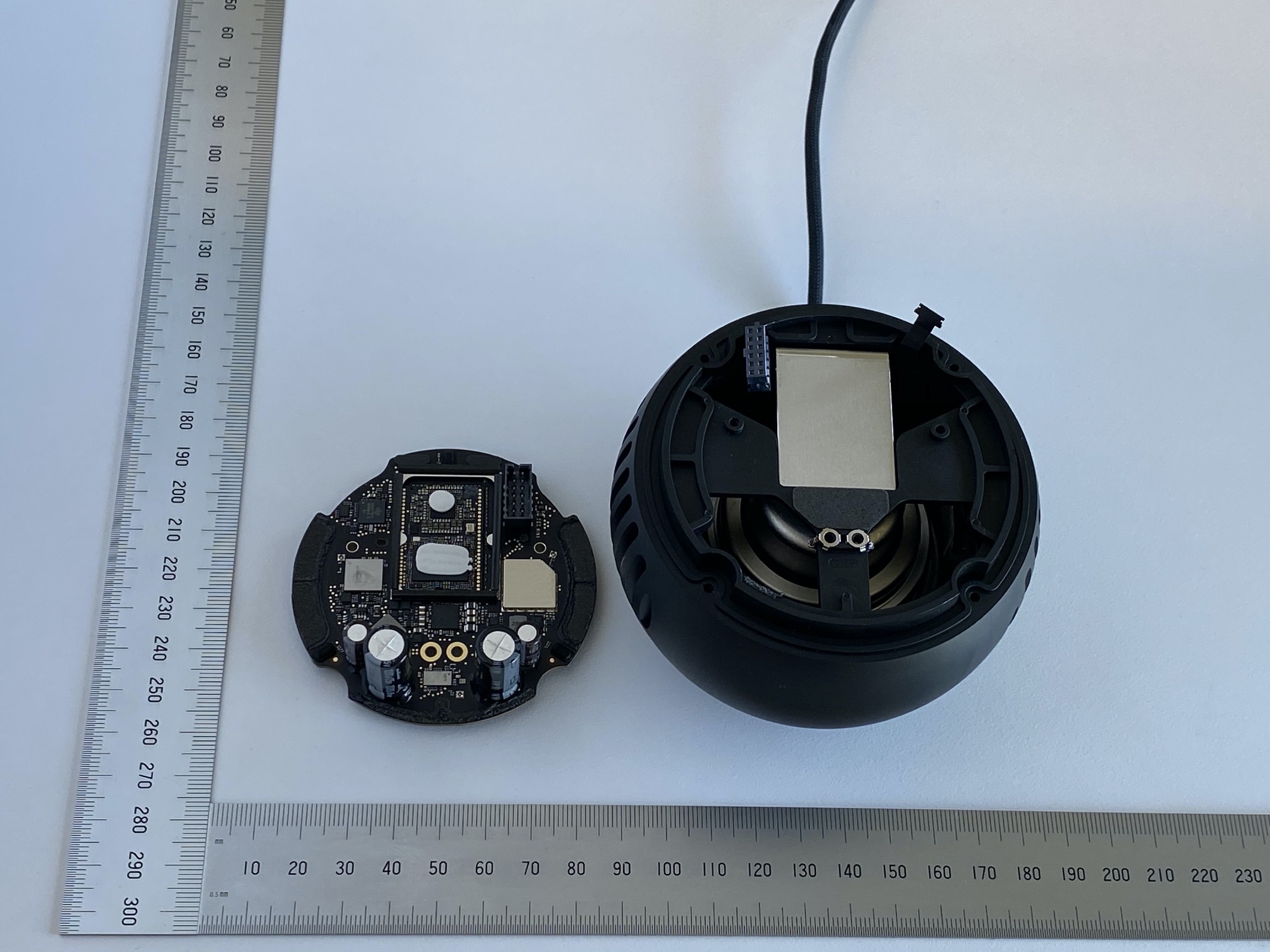 Apple HomePod mini internal FCC photo from Internal Photos p. 2