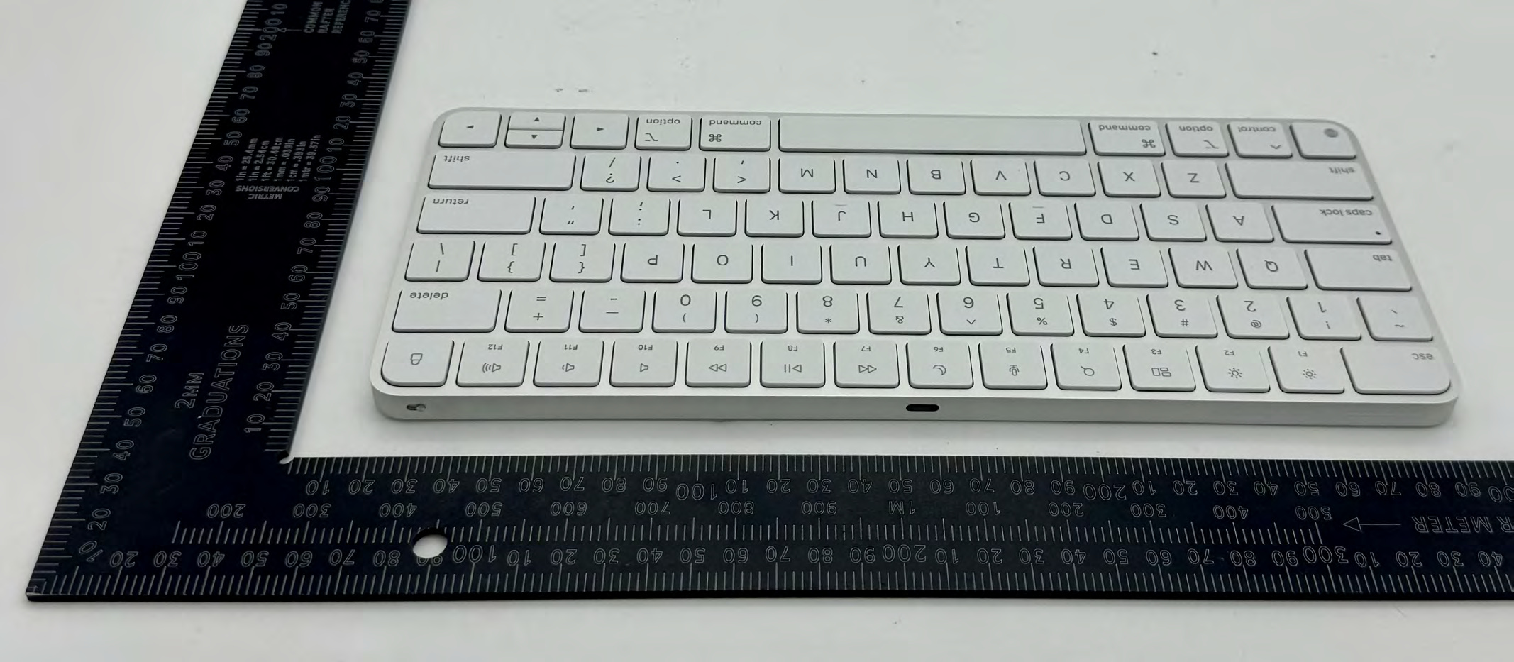 Apple Magic Keyboard external FCC photo from External Photos p. 5
