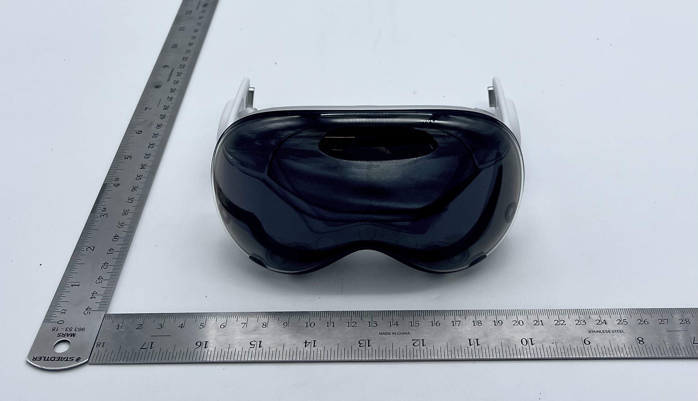 Apple TV external FCC photo from External Photos p. 1