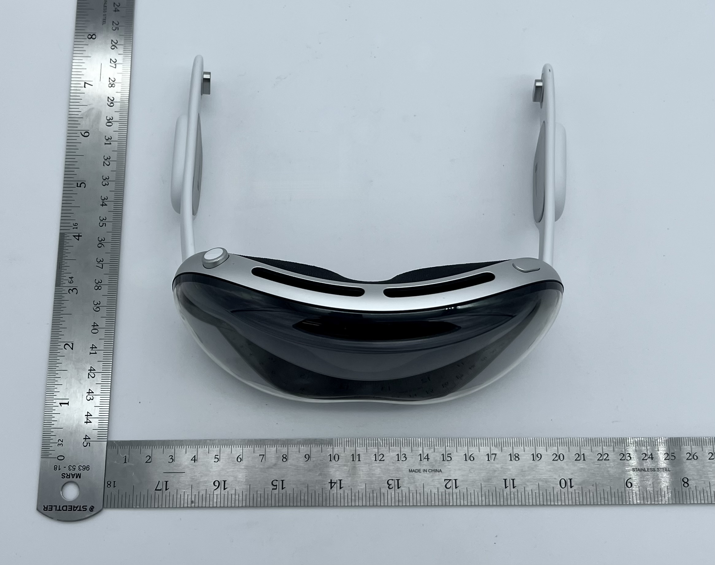 Apple TV external FCC photo from External Photos p. 3