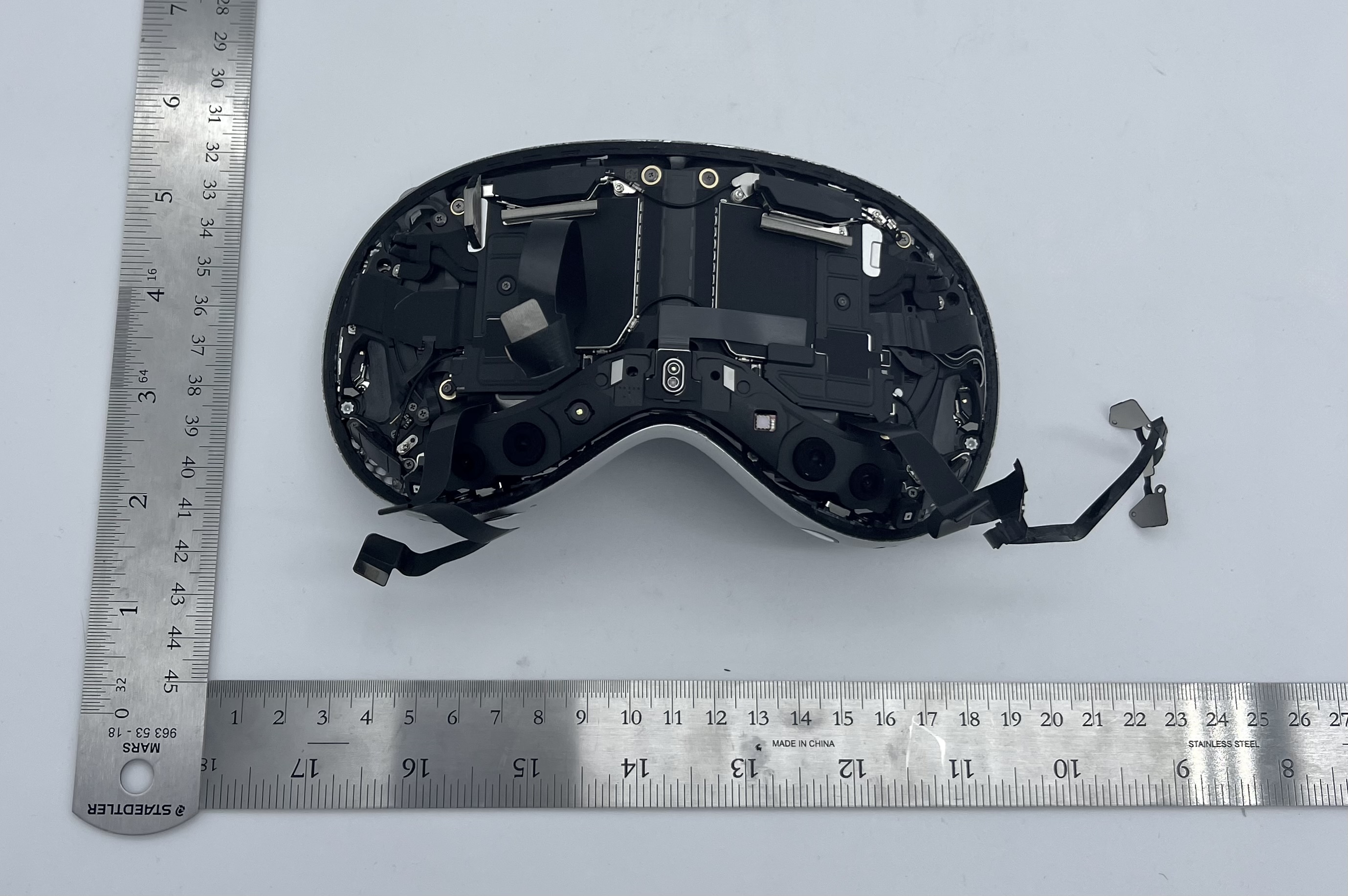 Apple TV internal FCC photo from Internal Photos p. 1