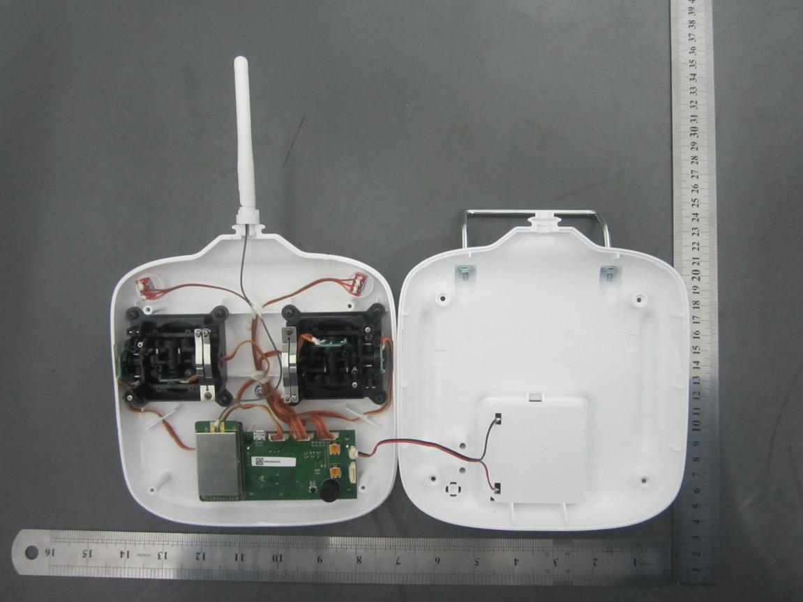 DJI 201306002 internal FCC photo from Internal Photos p. 1