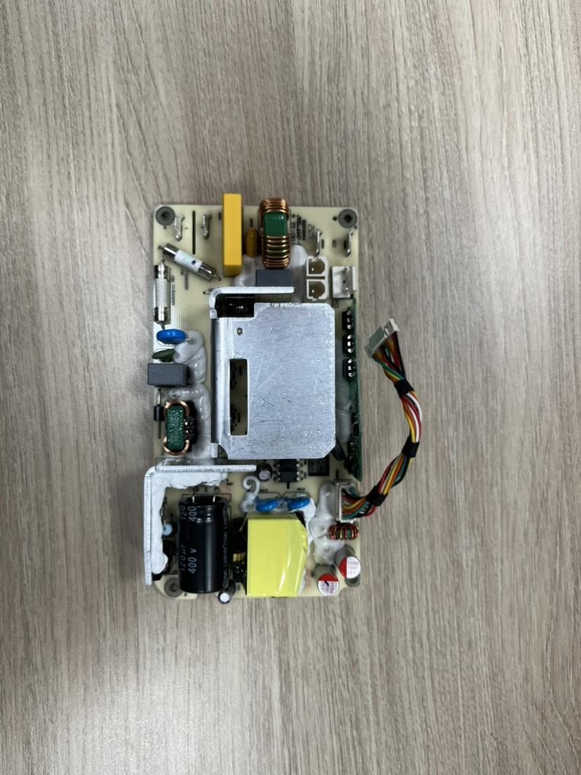 DJI CS8 internal FCC photo from Internal Photos p. 1