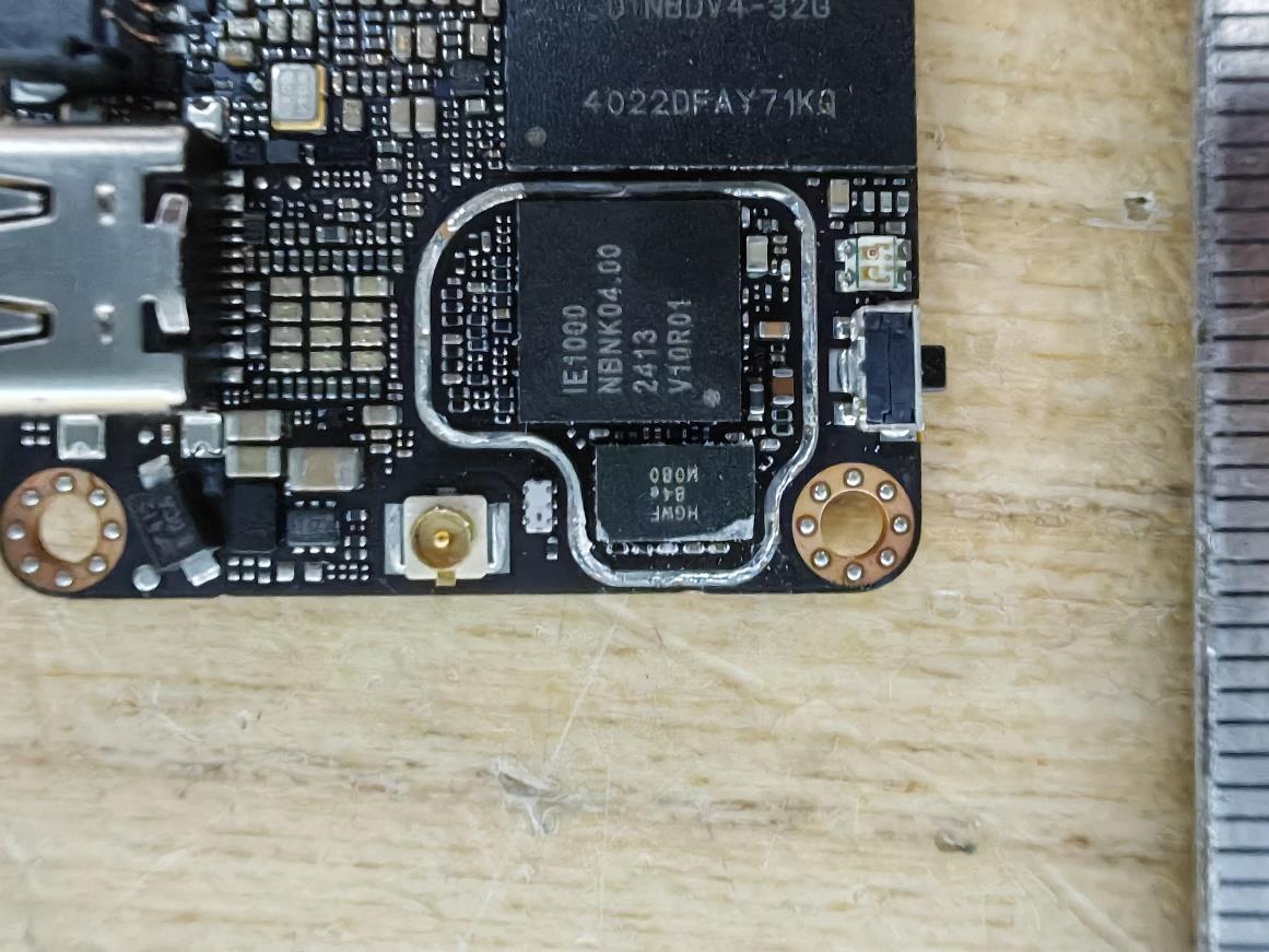 DJI DF3L290424 internal FCC photo from Internal Photos p. 4