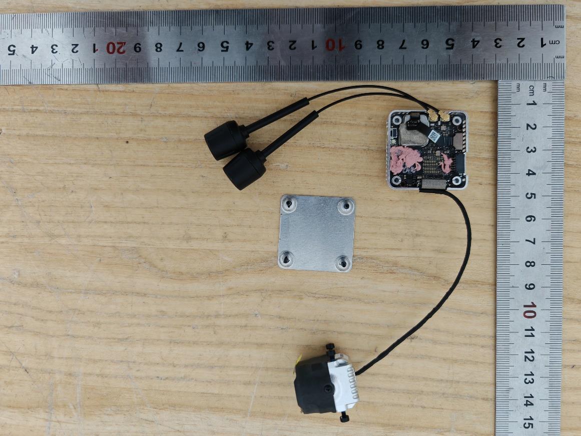DJI DF3P290424 internal FCC photo from Internal Photos p. 2