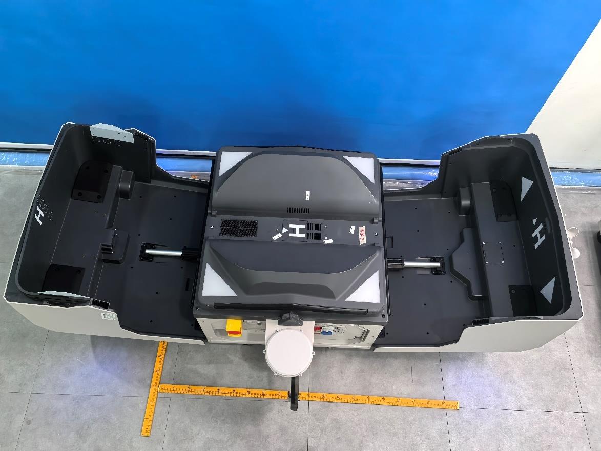 DJI DOCK032411 internal FCC photo from Internal Photos p. 1