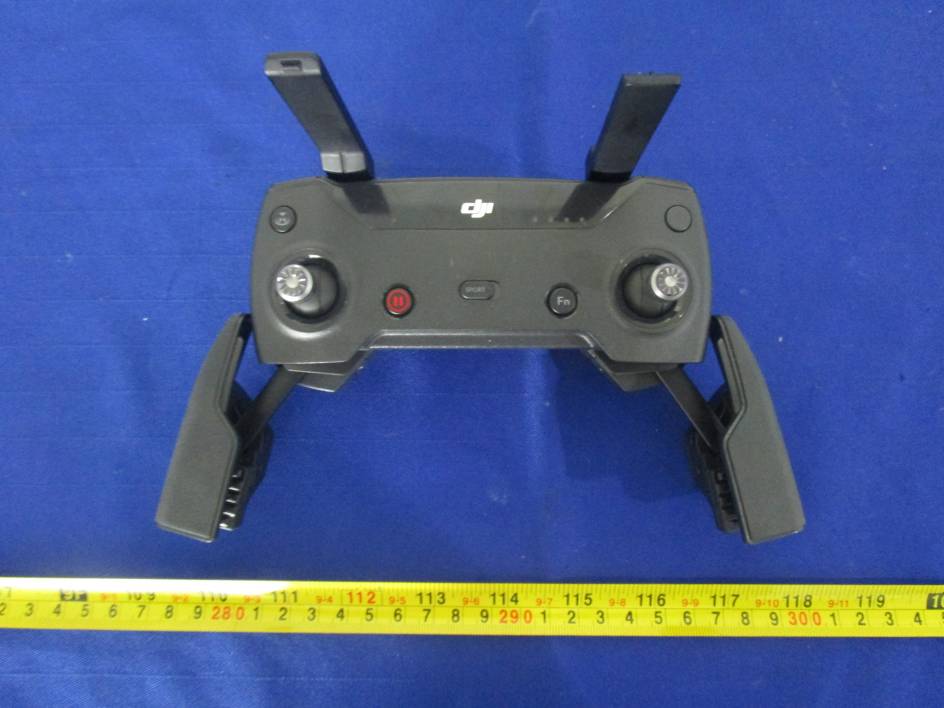 DJI GL100A1704 external FCC photo from External Photos p. 1