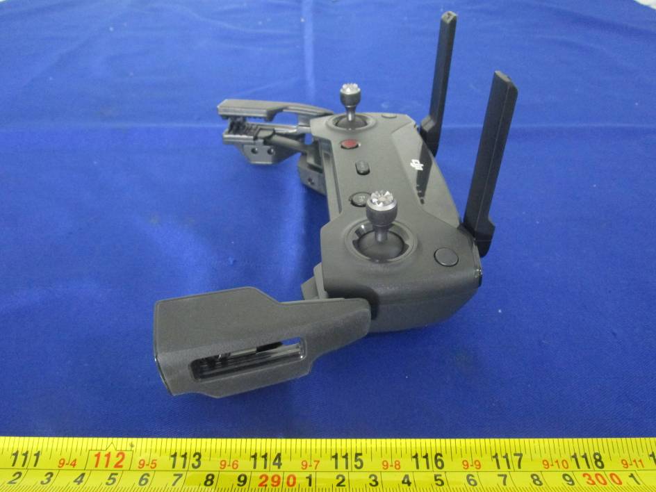DJI GL100A1704 external FCC photo from External Photos p. 4