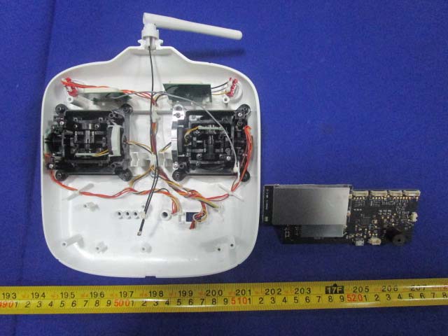 DJI GL3581503 internal FCC photo from Internal Photos p. 1