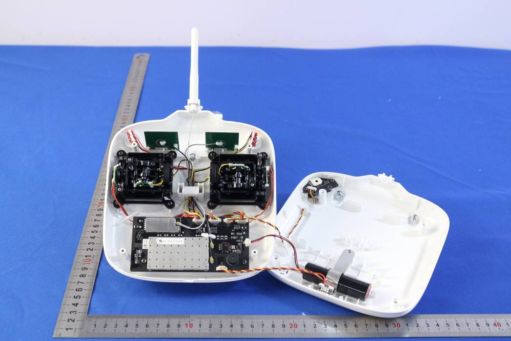 DJI Phantom 3 SE Remote Controller internal FCC photo from Internal Photos p. 1