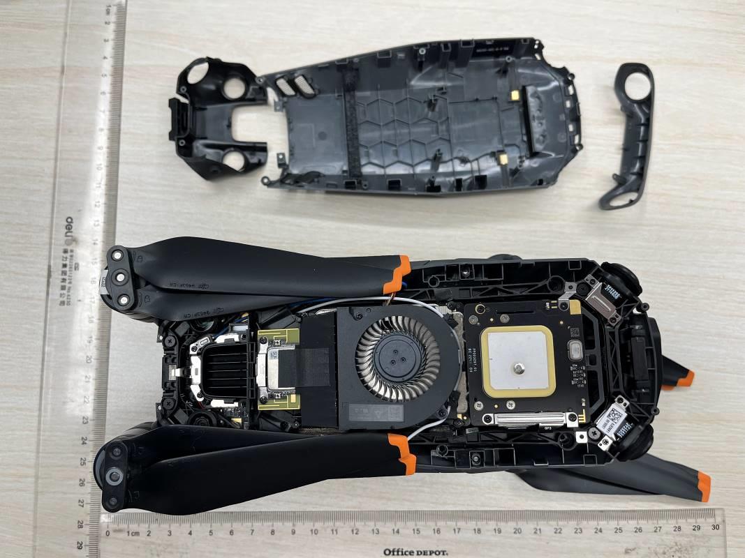 DJI Mavic 3 Pro internal FCC photo from Internal Photos p. 1