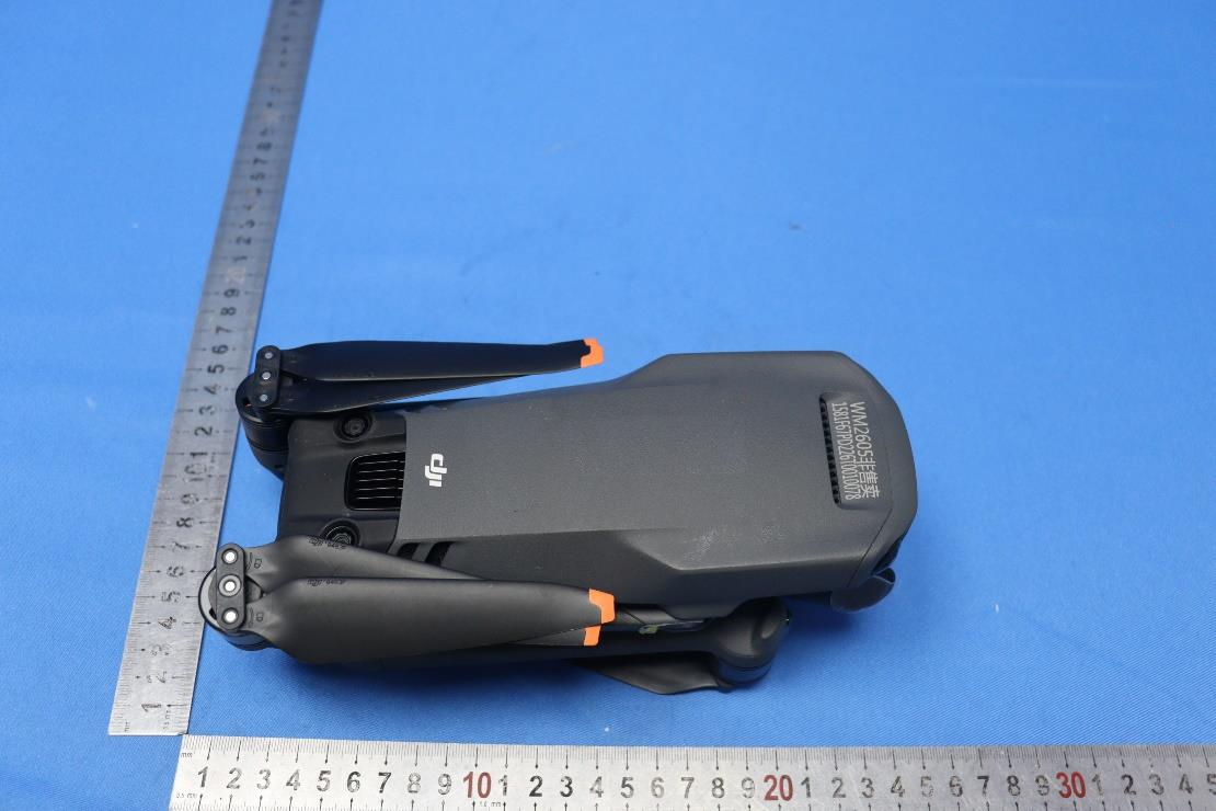 DJI L2P2104 external FCC photo from External Photos p. 2