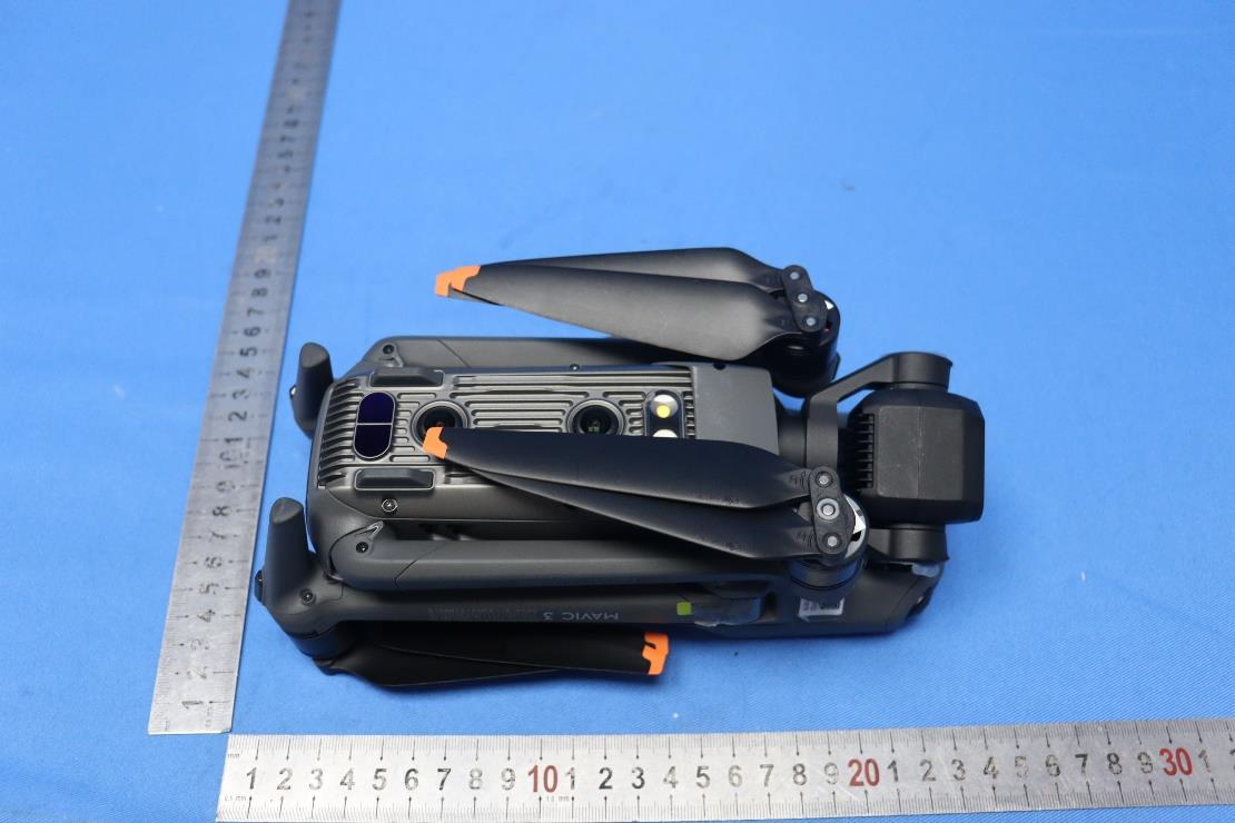 DJI L2P2104 external FCC photo from External Photos p. 2
