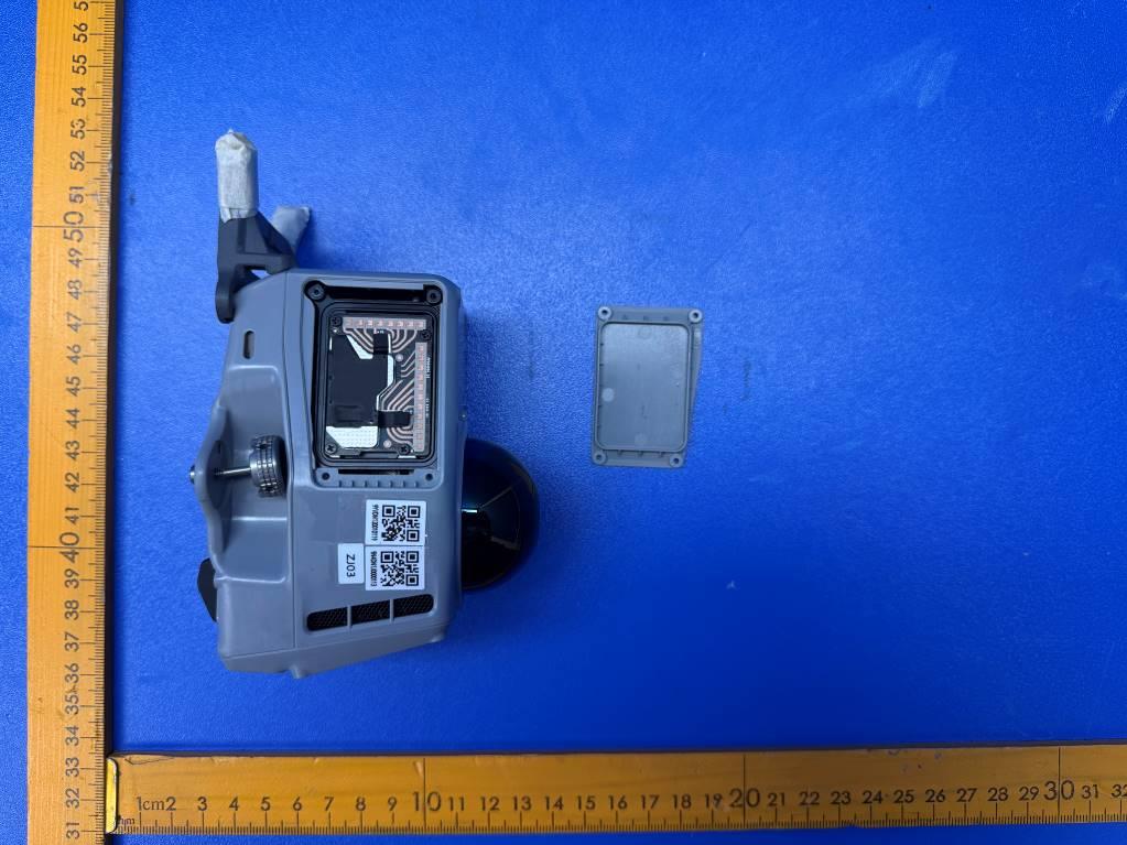 DJI LR-01 internal FCC photo from Internal Photos p. 1