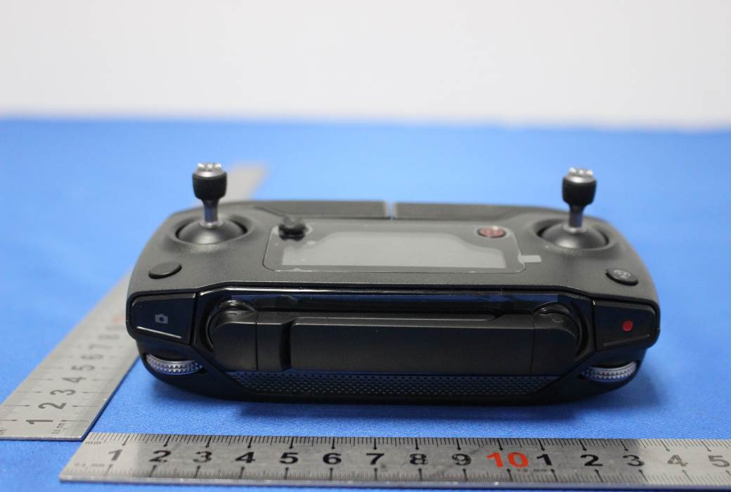 DJI Mavic 2 Pro external FCC photo from External Photos p. 3