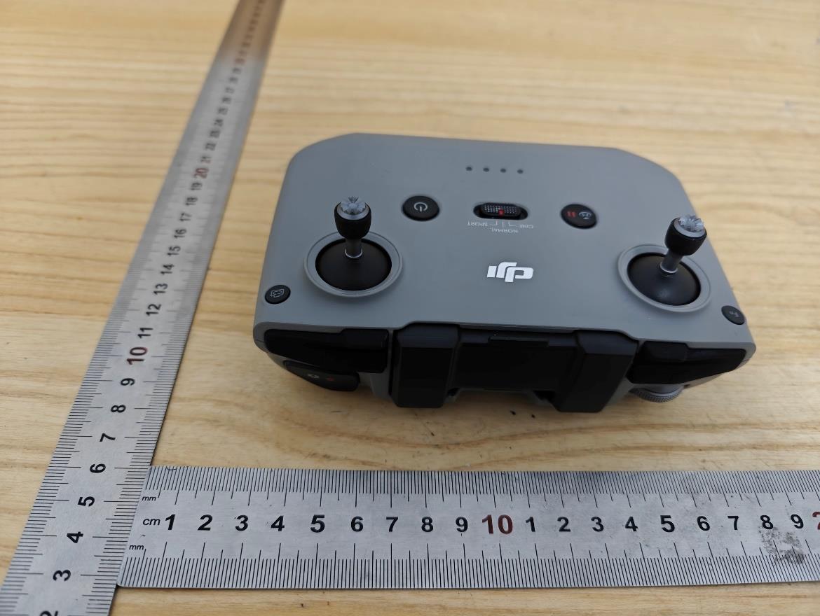 DJI RC2311911 external FCC photo from External Photos p. 3
