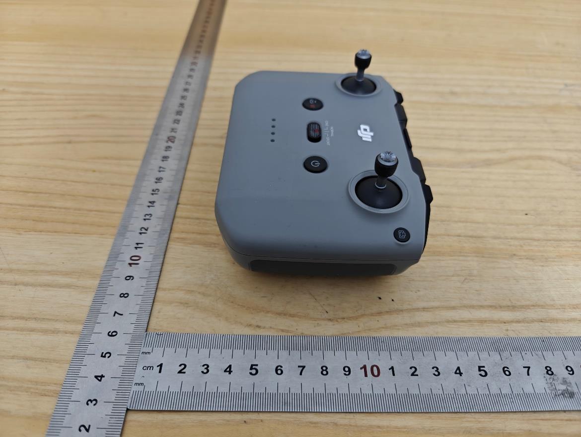 DJI RC2311911 external FCC photo from External Photos p. 4